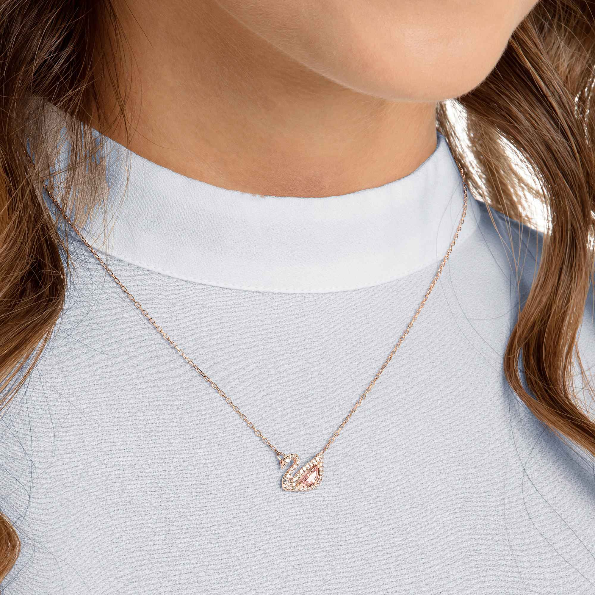 Swarovski Swan Necklace, Swan, Pink, Rose Gold-Tone Plated 5469989